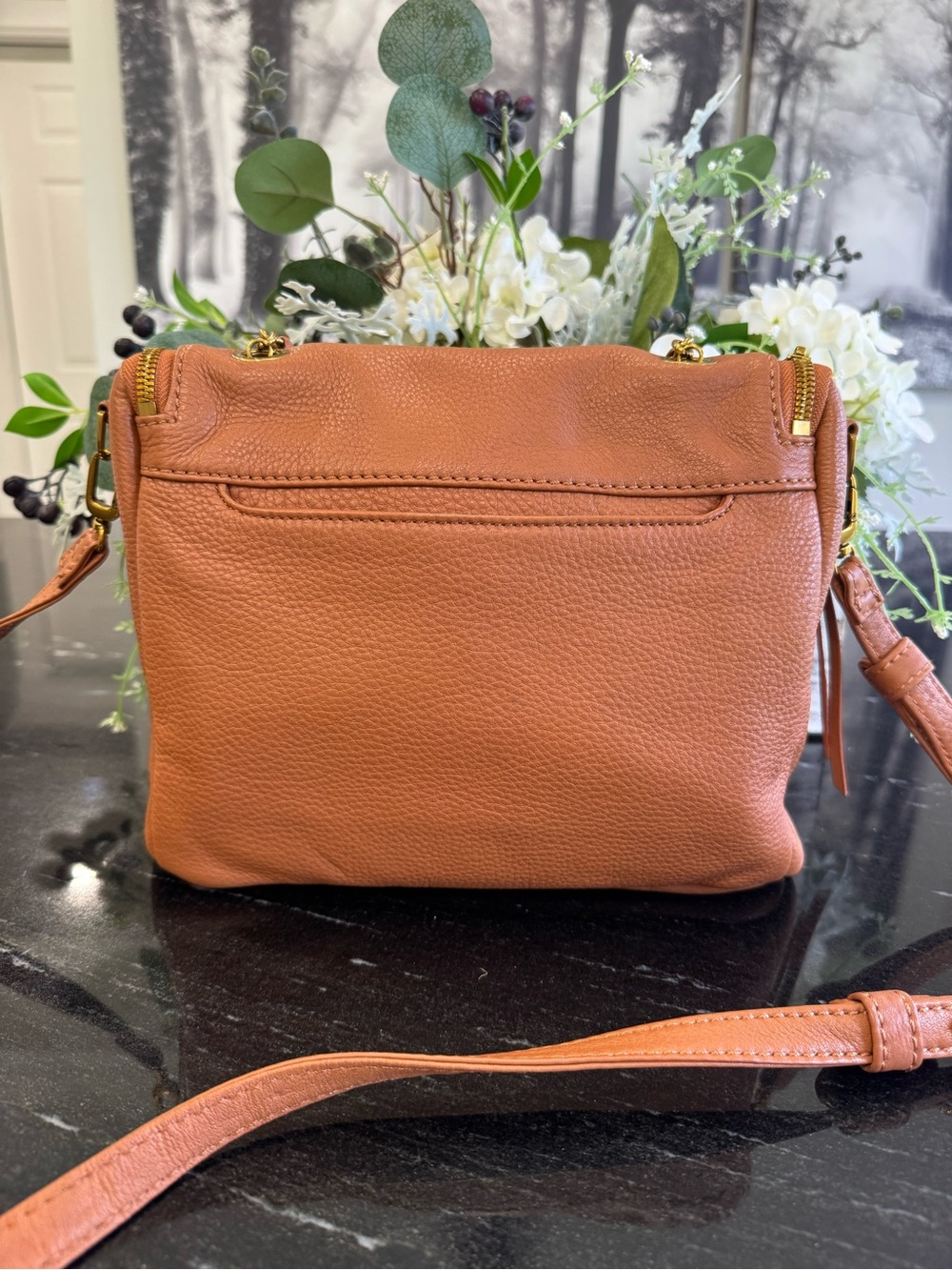 🧡HOBO Fern Foldover Leather Crossbody Messenger Cognac - Picture 6 of 16